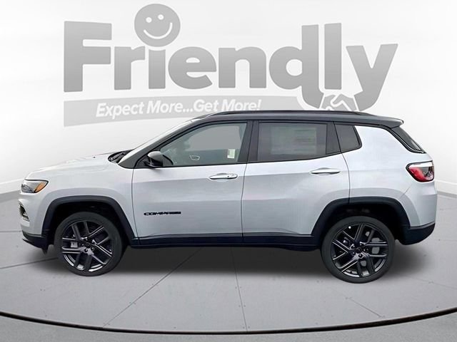 New 2026 Silver Zynith Metallic Clear-Coat Exterior Paint Jeep Limited image 8