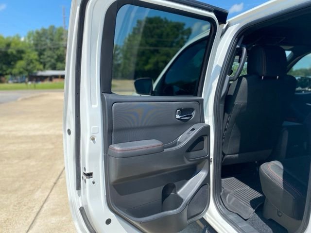 Used 2024 White Nissan PRO-4X image 12