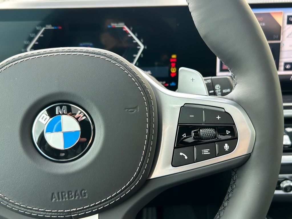 New 2026 Carbon Black Metallic BMW xDrive40i image 20
