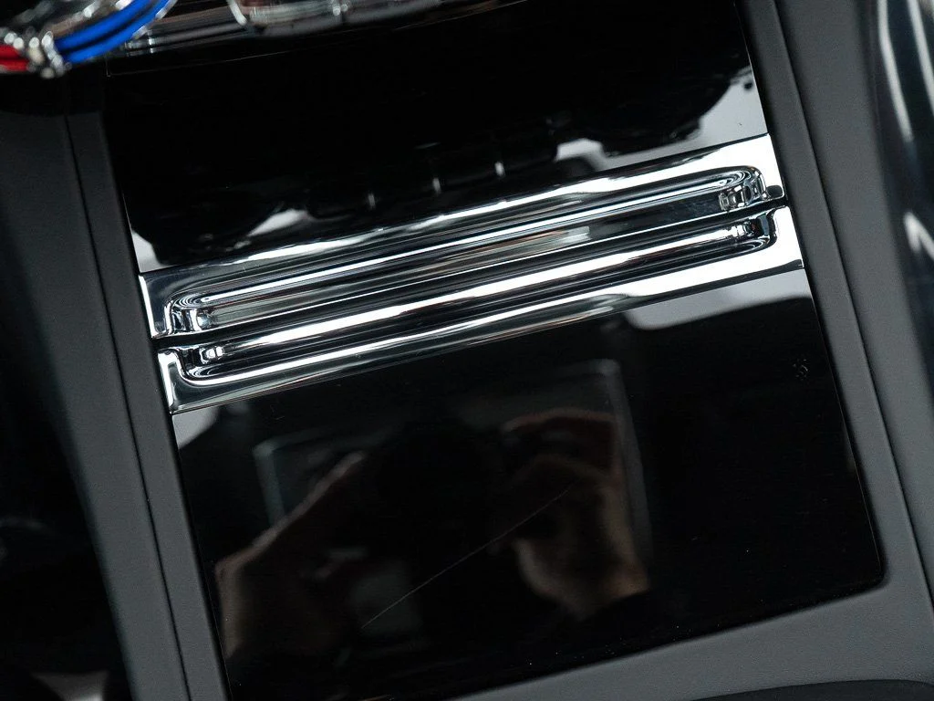 Used 2026 Black Diamond over Iguazu Blue Rolls-Royce  image 40