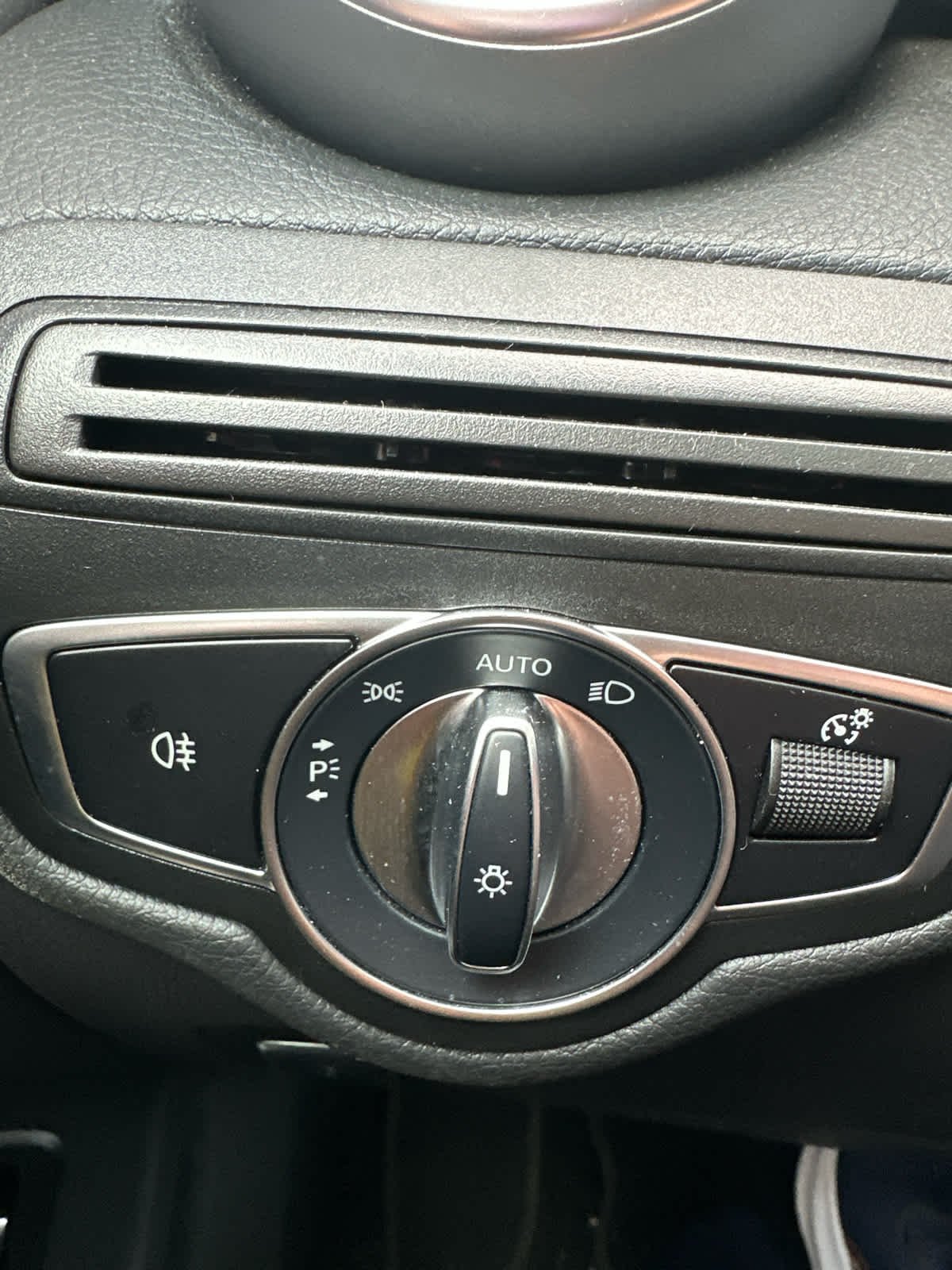 Used 2022 Polar White Mercedes-Benz GLC 300 image 8