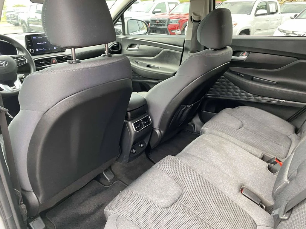 Used 2022 Gray Hyundai SE image 11