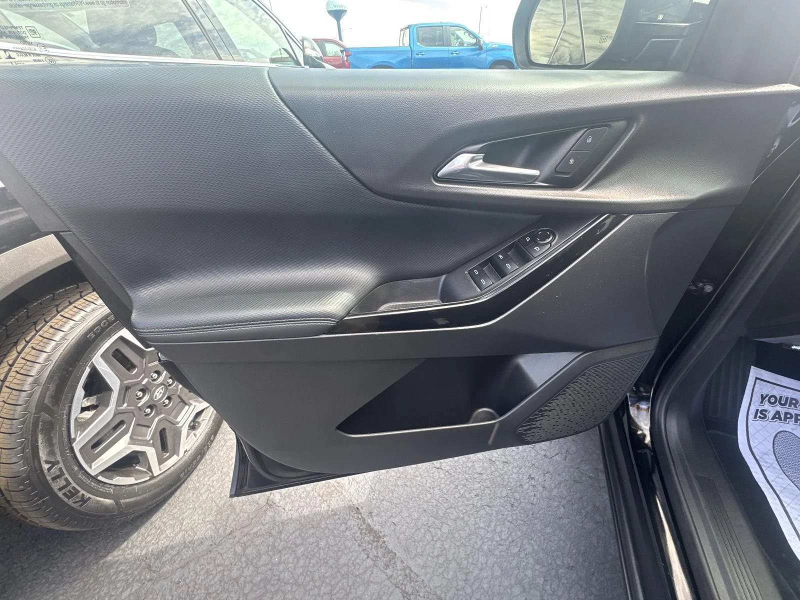 Used 2025 Mosaic Black Metallic Chevrolet LT image 8