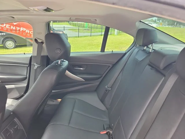 Used 2018 Black BMW 320i xDrive image 12