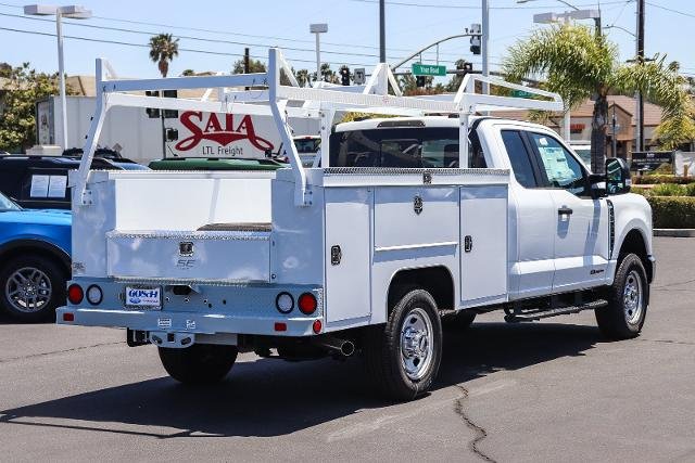 2026 Ford F-350 Super Duty Chassis Cab XL - Photo 35