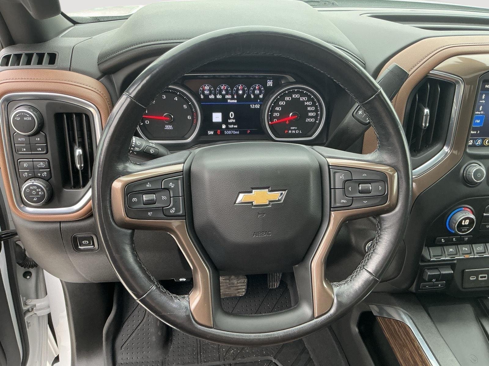 Used 2022 Iridescent Pearl Tricoat Chevrolet High Country image 7