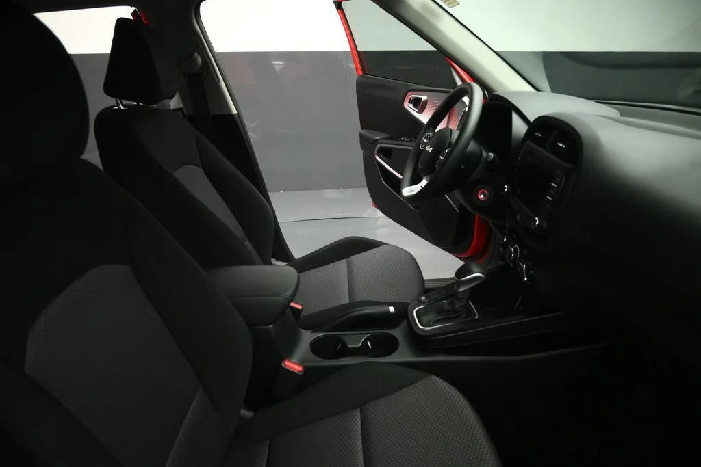 Used 2025 Red Kia LX image 56
