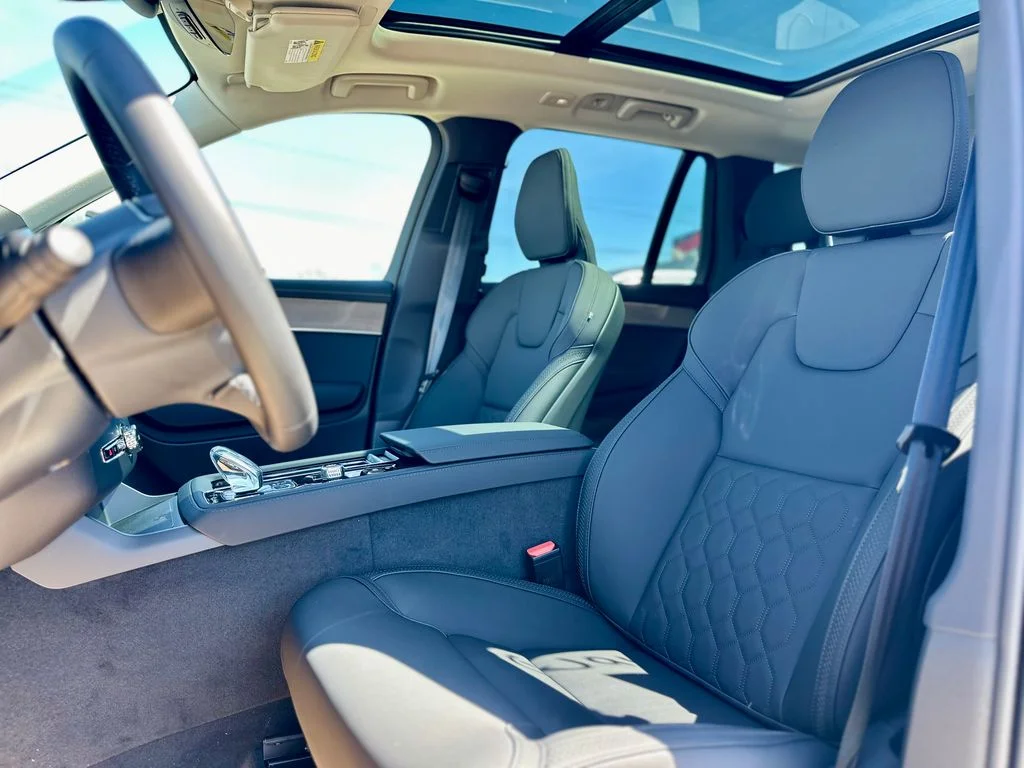 New 2026 Gray Volvo T8 Plus image 8