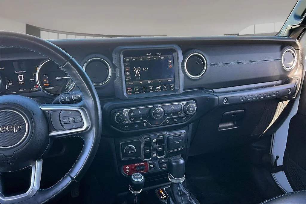 Used 2022 White Jeep Unlimited Rubicon 4xe image 9