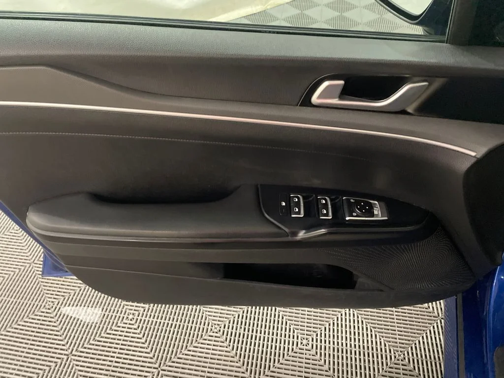 Used 2021 Sapphire Blue Kia GT-Line image 10