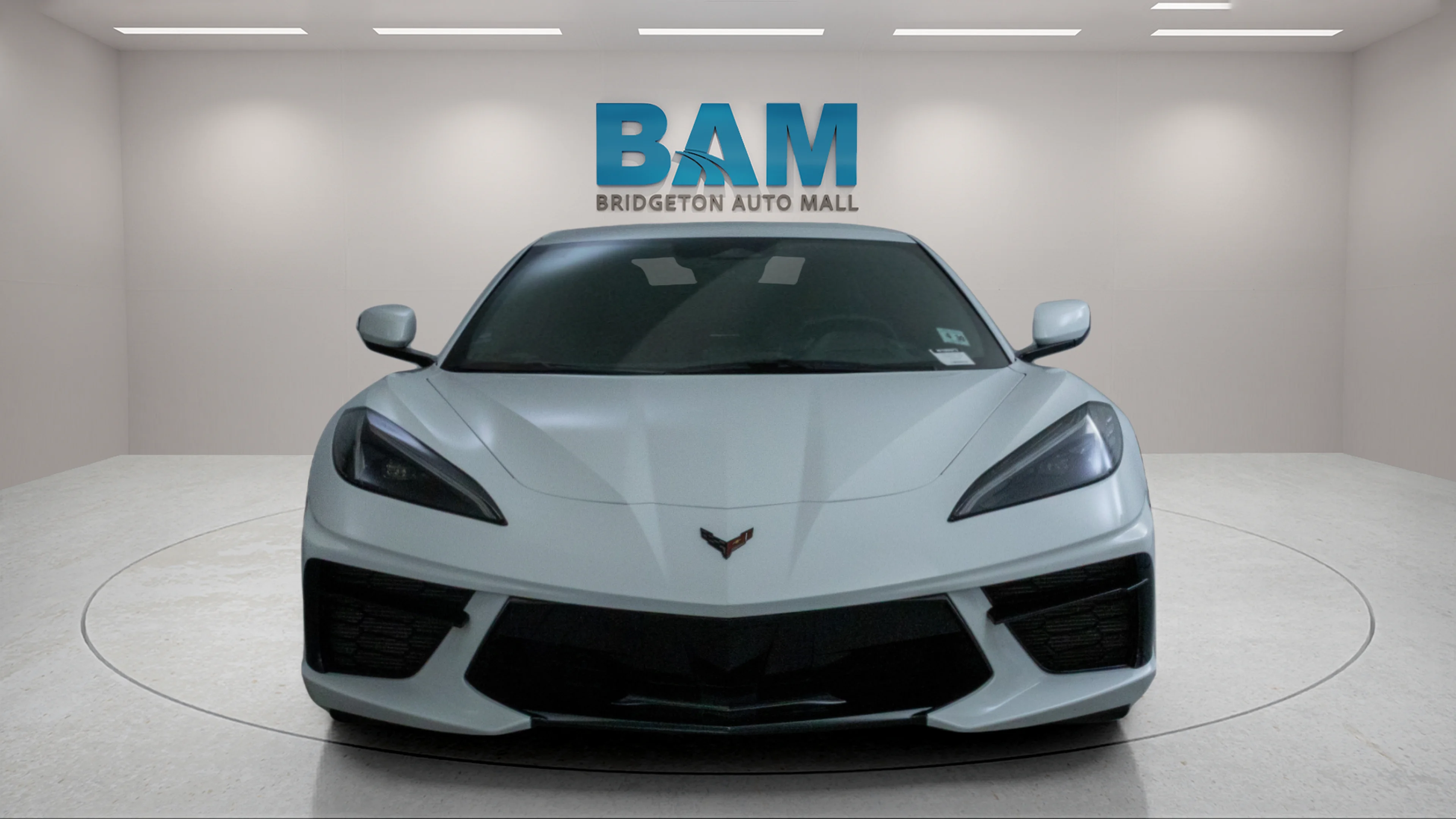 Used 2025 Arctic White Chevrolet 1LT image 2
