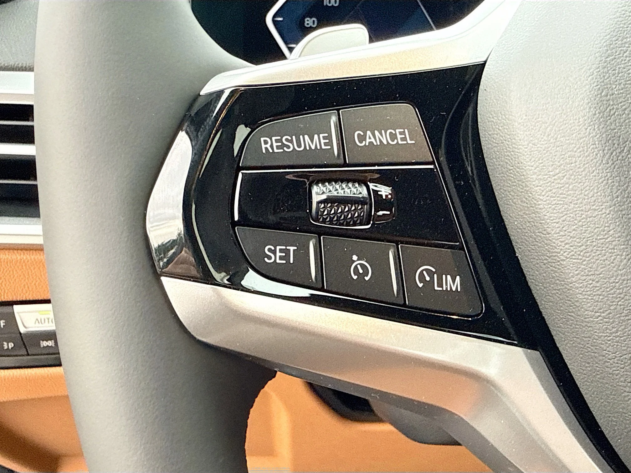 New 2026 Black Sapphire Metallic BMW 330i image 38