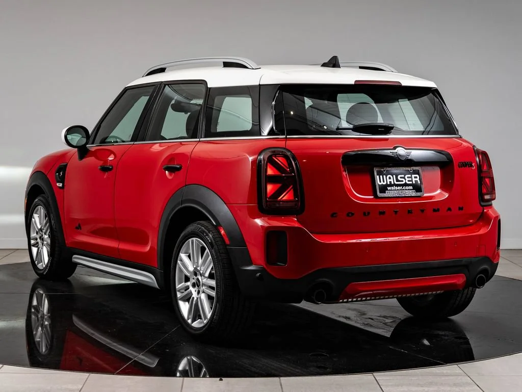 Used 2024 Chili Red MINI Signature image 6