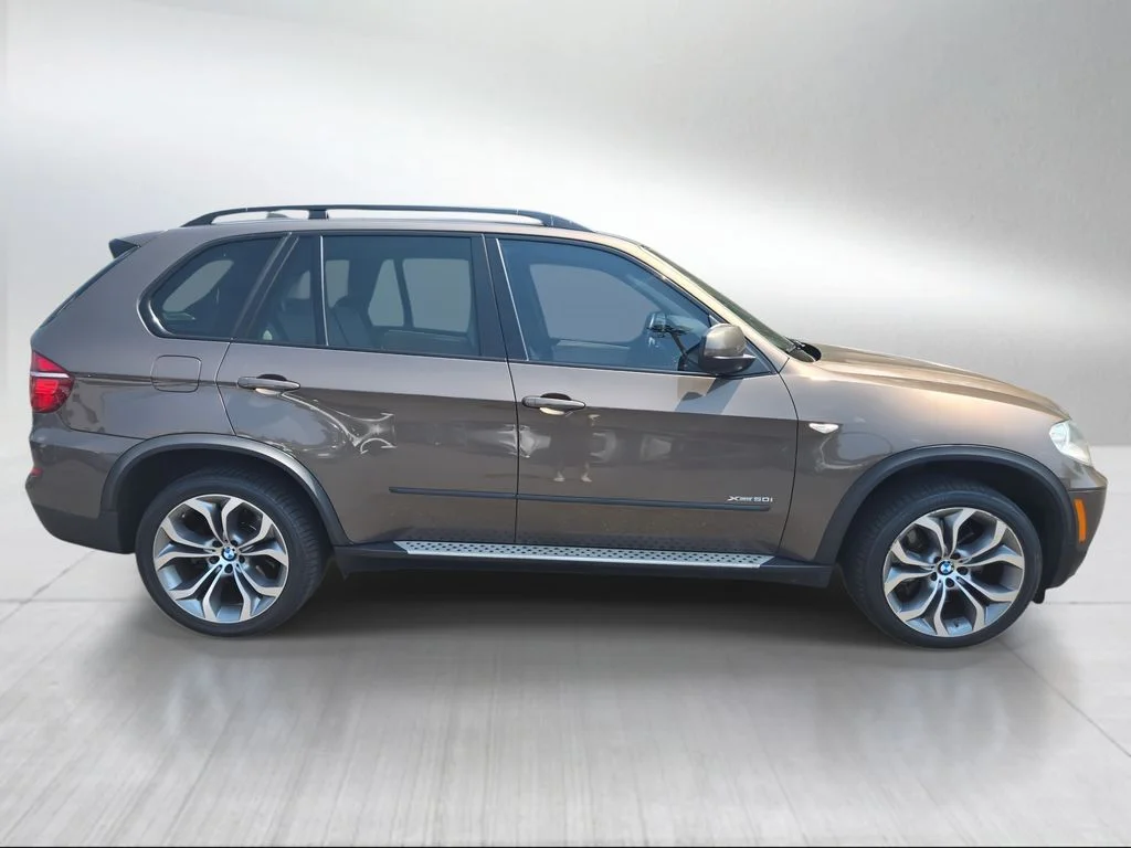 Used 2013 Bronze Metallic BMW xDrive50i image 2