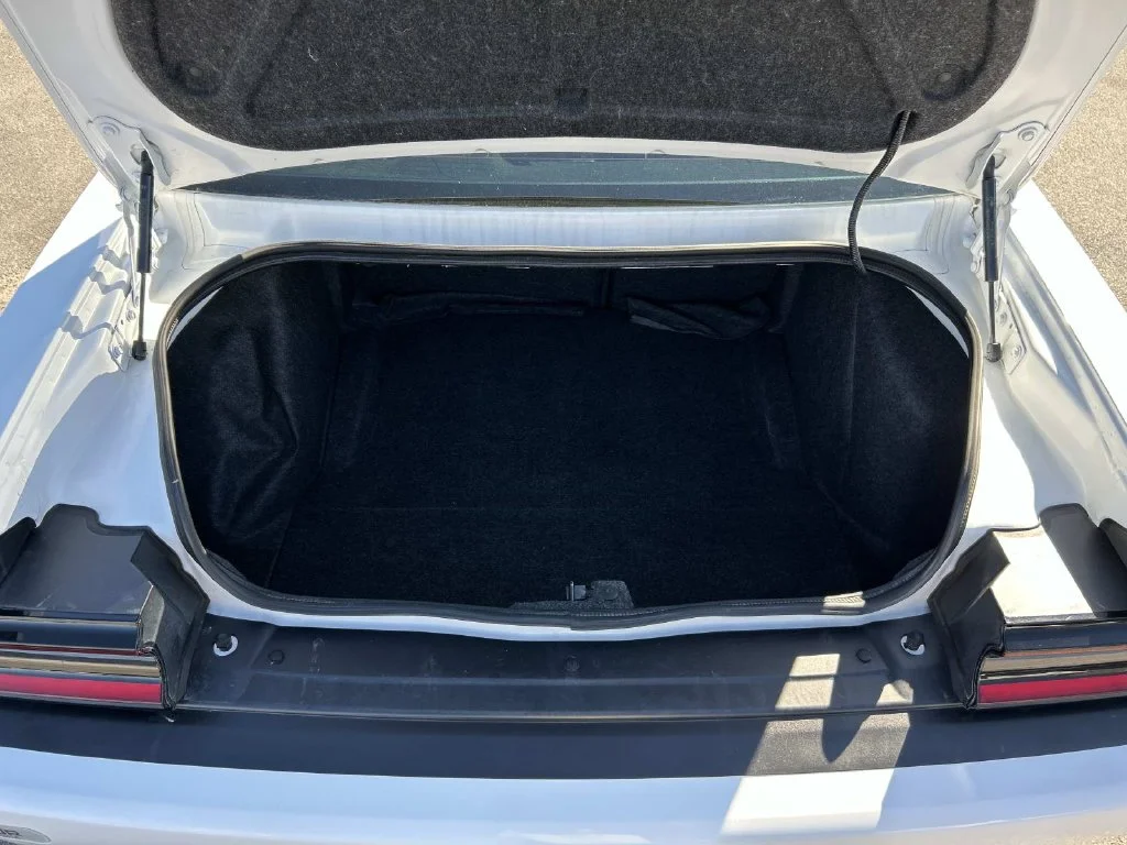 Used 2021 White Dodge SXT image 21