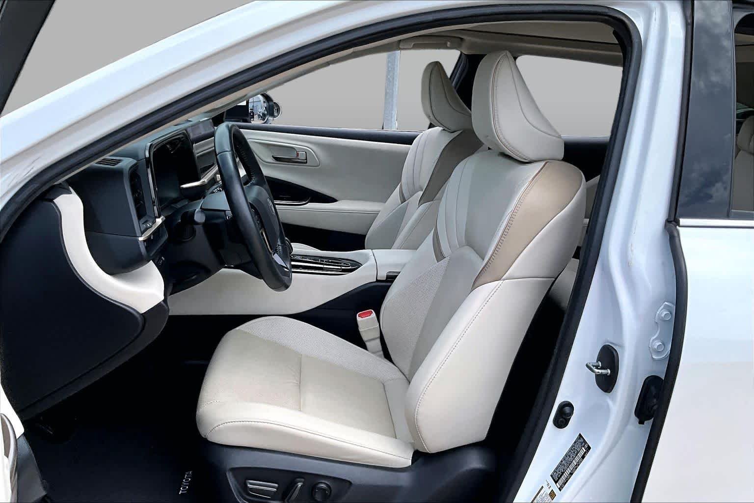 Certified Used 2024 Oxygen White Toyota Limited image 8