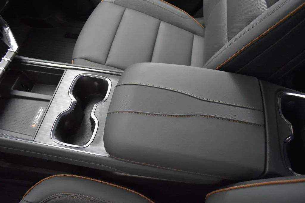 2026 GMC Acadia AT4 - Photo 17
