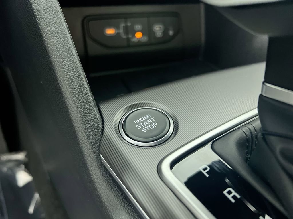 New 2026 Glacial White Pearl Kia EX image 23