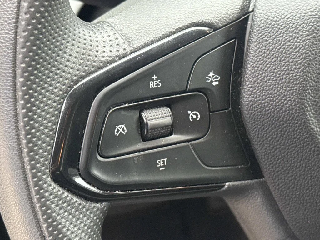 Used 2025 Gray Chevrolet LT image 30