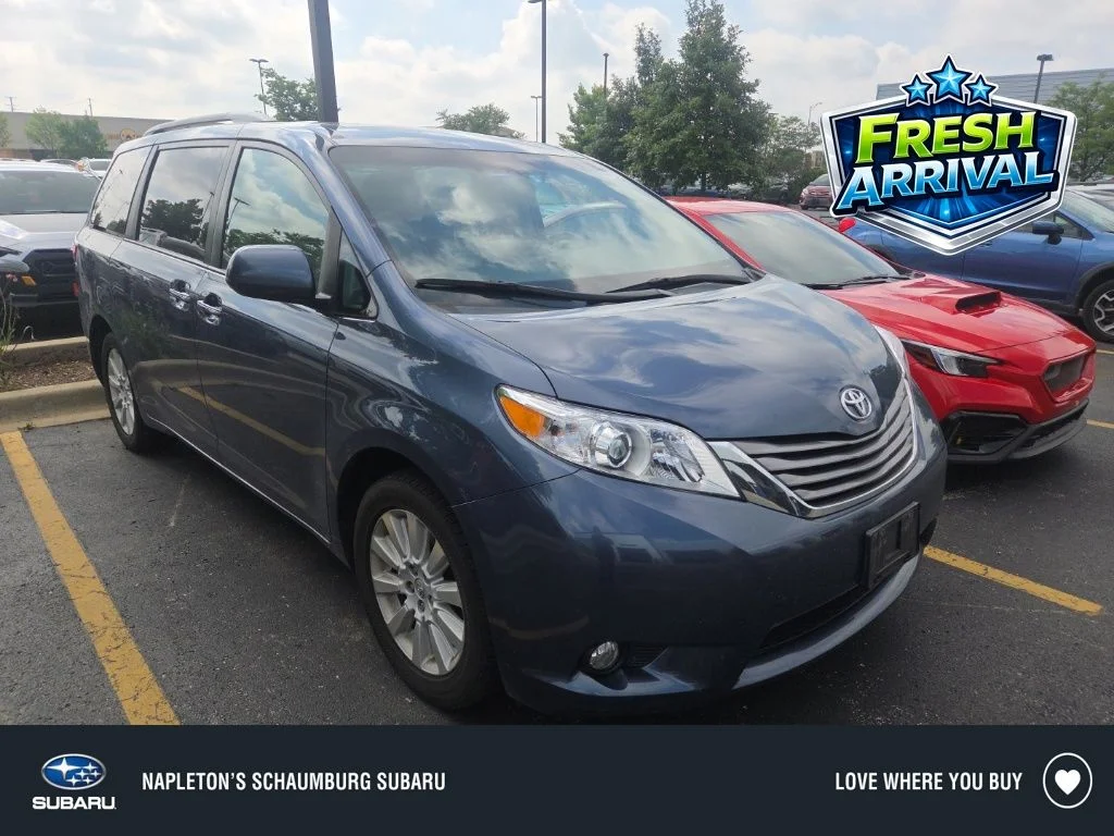 Used 2015 Blue Toyota XLE image 1