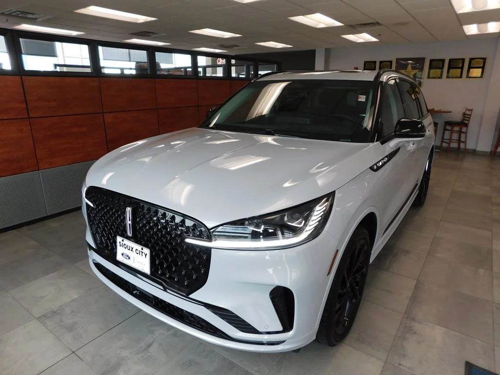 2025 Lincoln Aviator Reserve AWD's photo