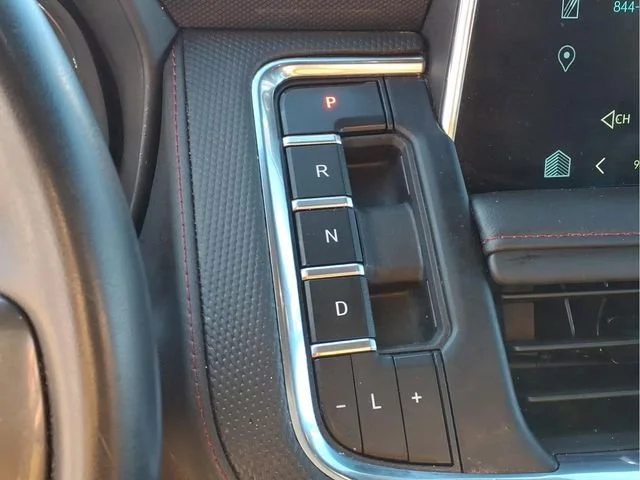 Used 2024 Summit White Chevrolet RST image 9