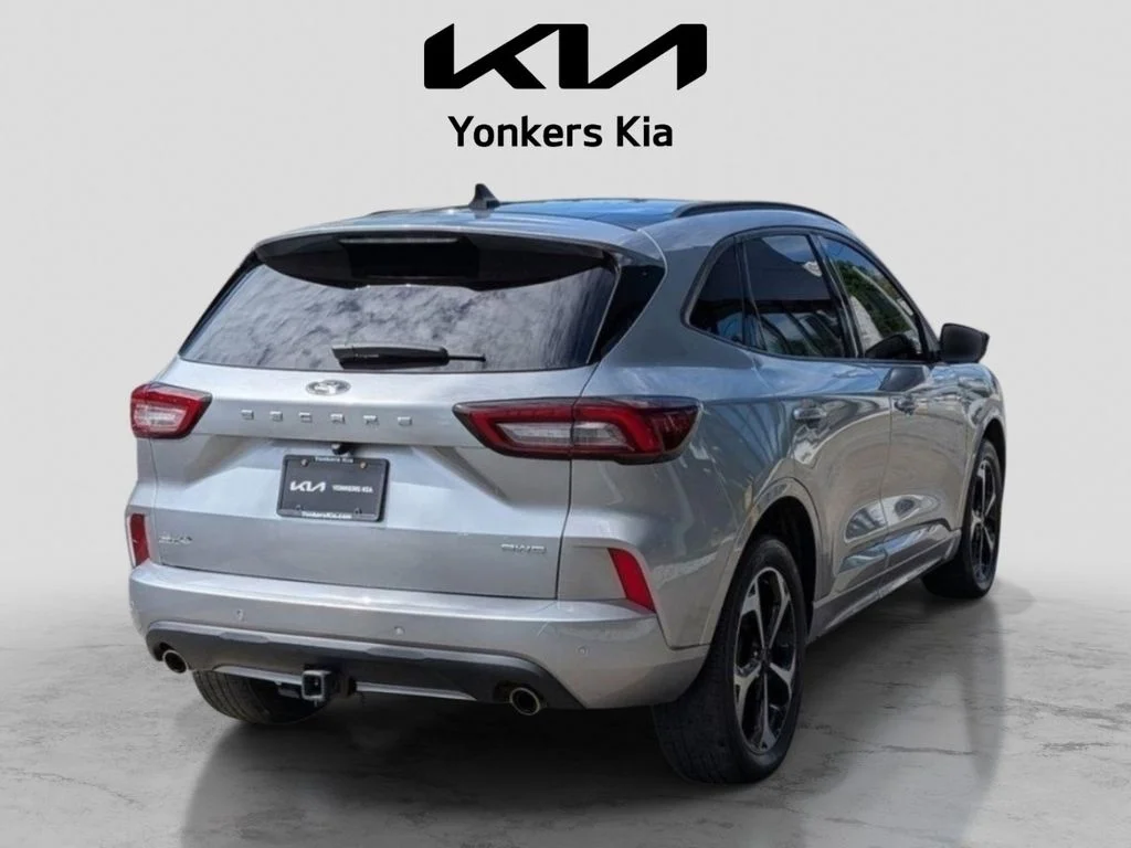 Used 2023 Silver Ford ST-Line Select image 6