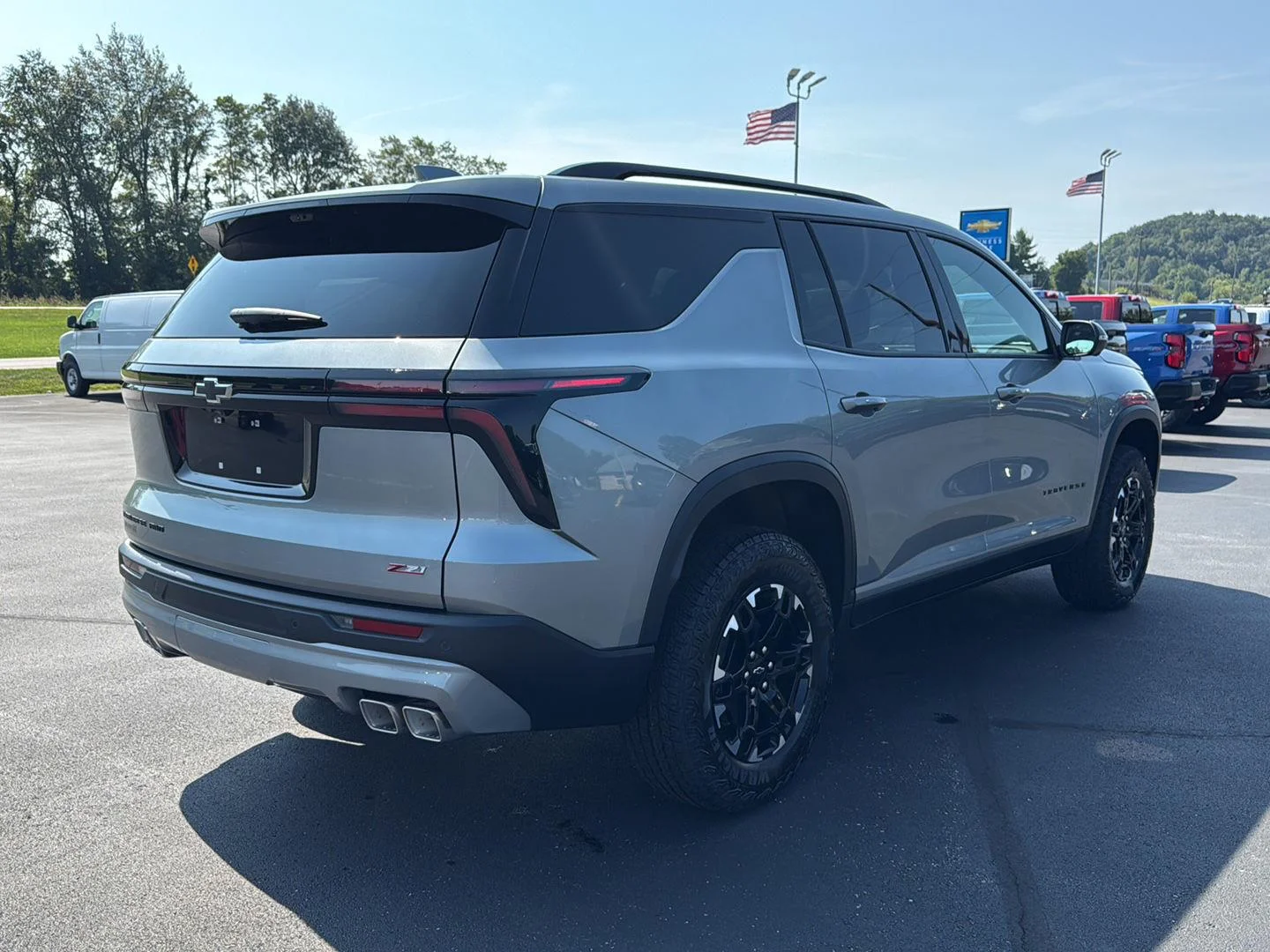 New 2027 Sterling Gray Metallic Chevrolet Z71 image 20
