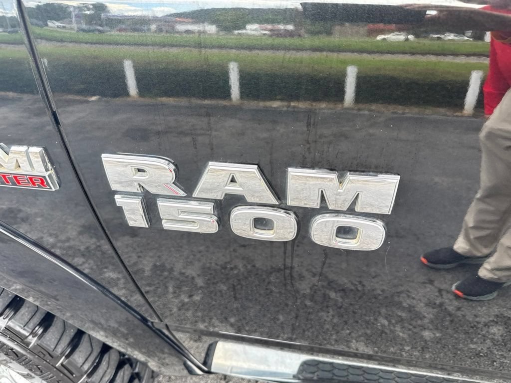 Used 2017 Brilliant Black Crystal Pearlcoat Ram Laramie image 36