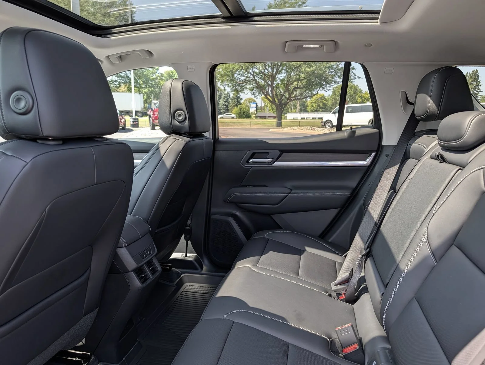 New 2027 Ebony Twilight Metallic GMC Denali image 5