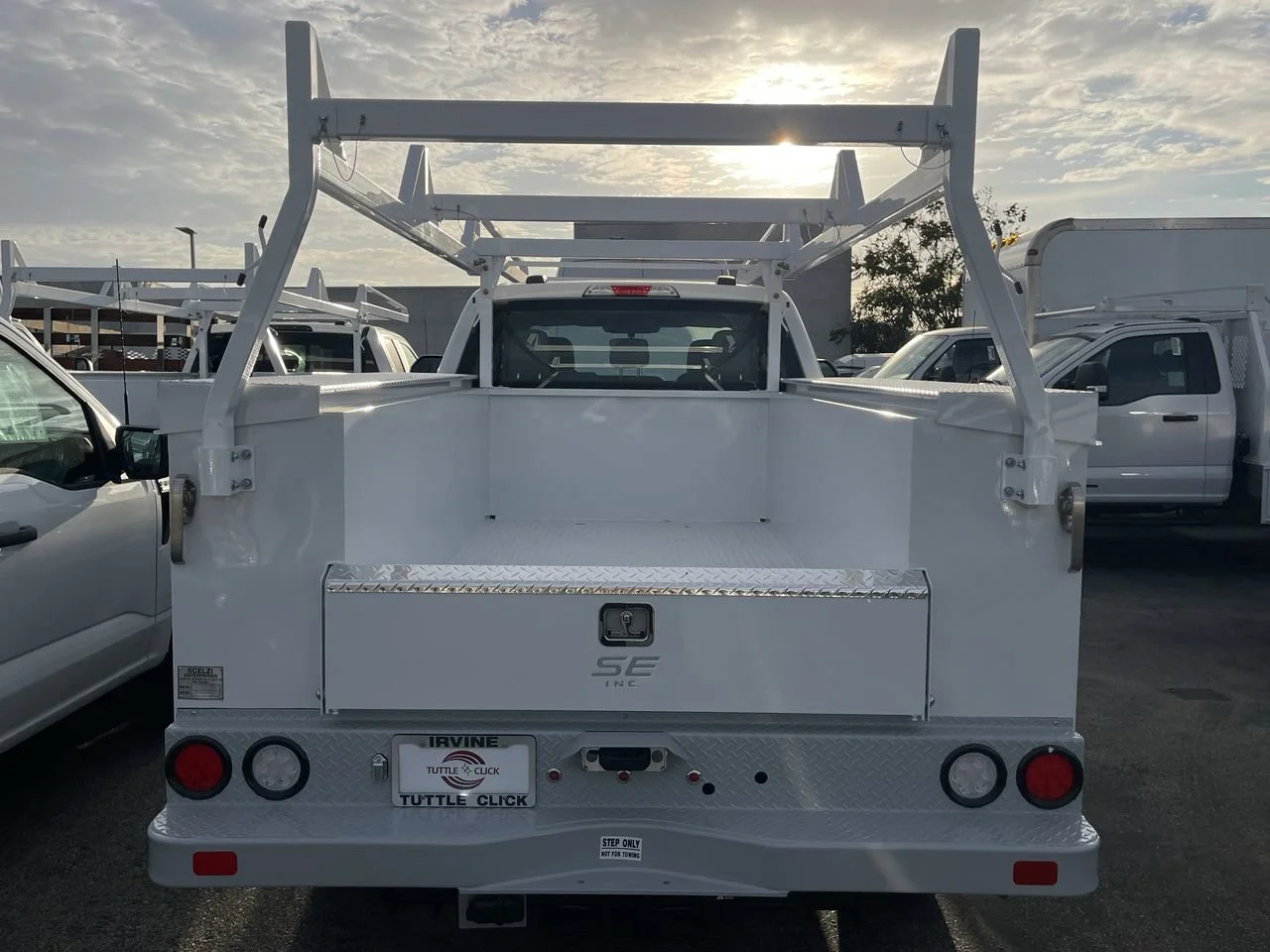 New 2026 Oxford White Ford XL image 5