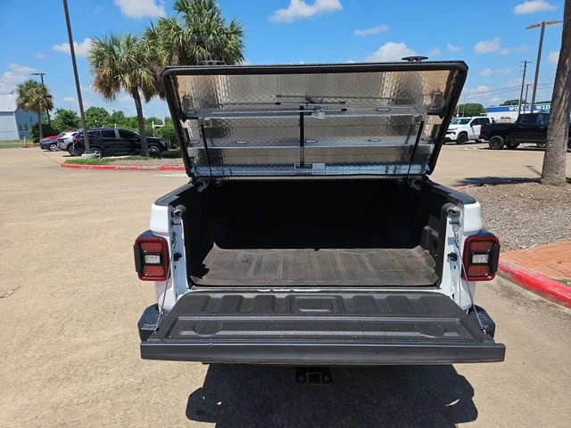 Used 2024  Jeep Mojave image 14