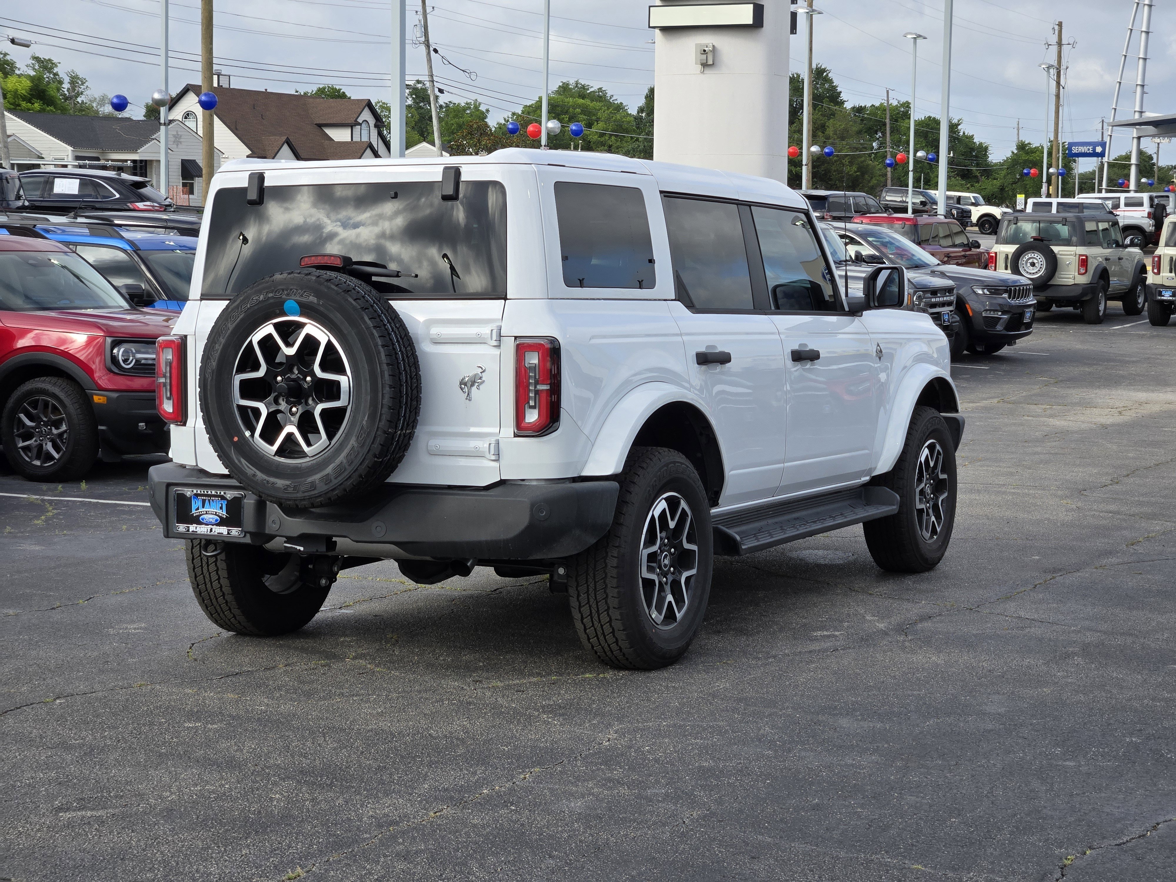 New 2026 Oxford White Ford Outer Banks image 4