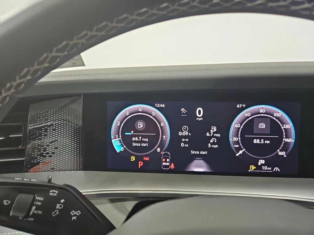 2026 Volkswagen Tiguan SE - Photo 15