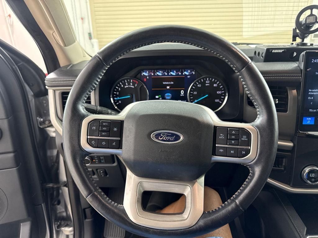 Used 2022 Silver Ford XLT image 34