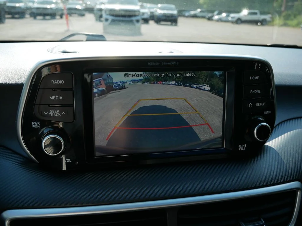 Used 2020 Red Hyundai Value image 27