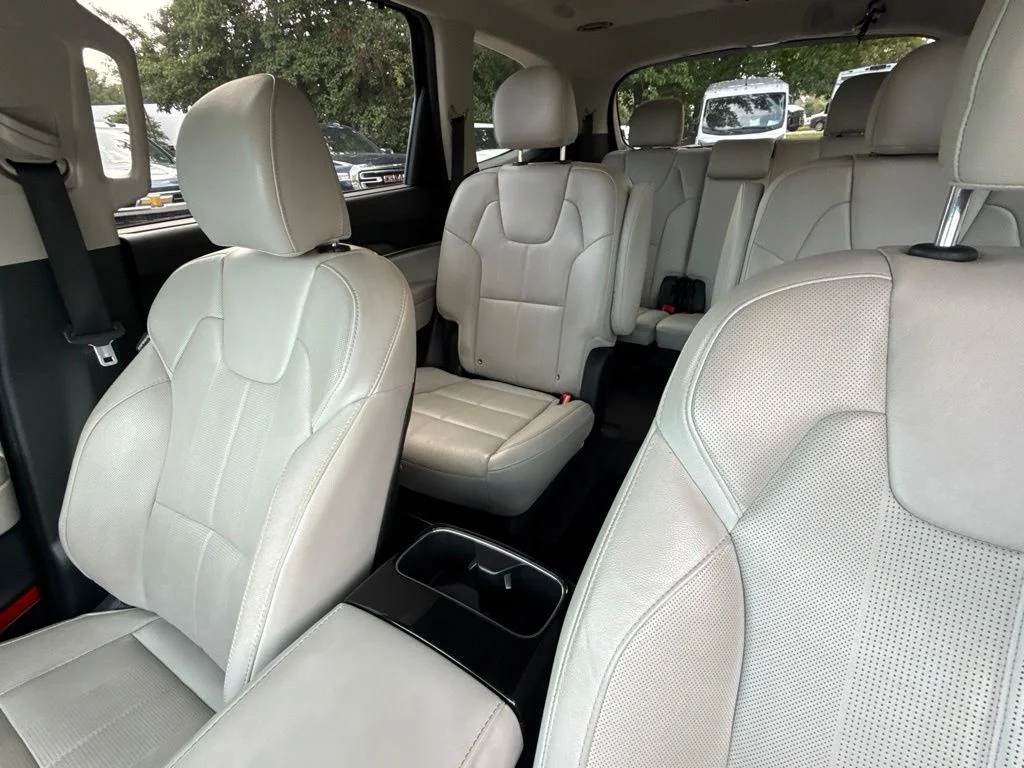 Used 2021 Black Kia SX image 19