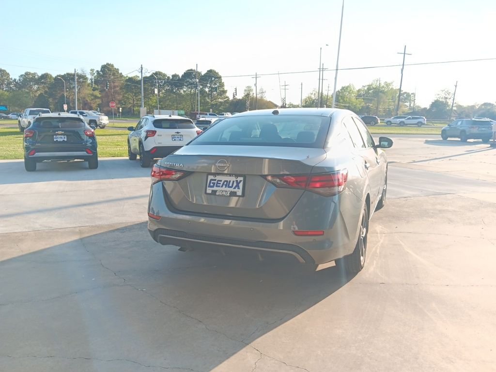 Used 2025 Gray Nissan SV image 6