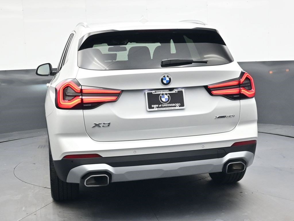 Used 2024 White Metallic BMW xDrive30i image 5
