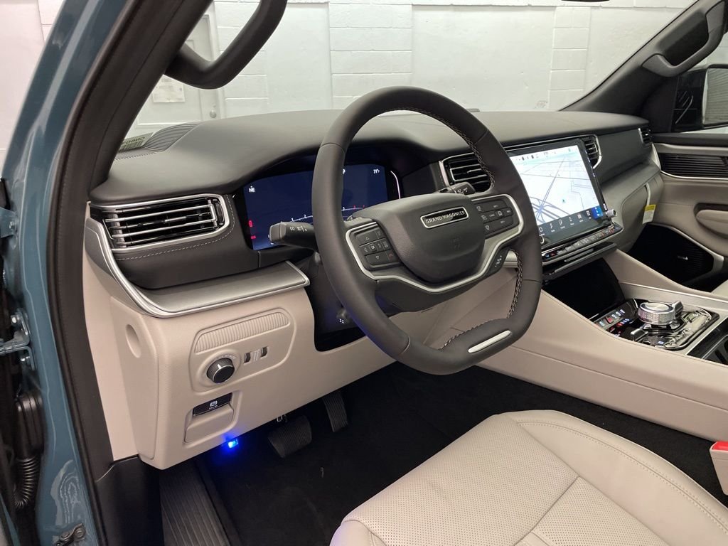 New 2026 Steel Blue Exterior Paint Jeep Limited Reserve image 19
