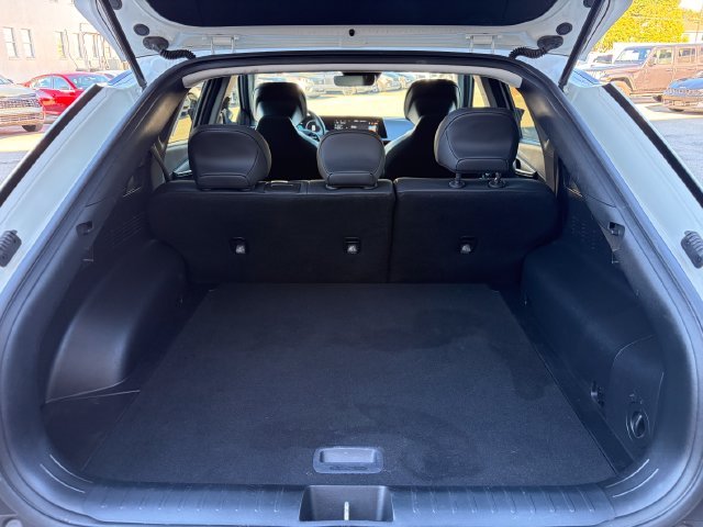 Certified Used 2024 Snow White Pearl Kia Light image 27