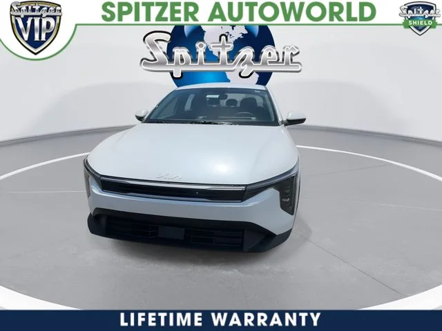 New 2026 Snow White Pearl Kia LXS image 3