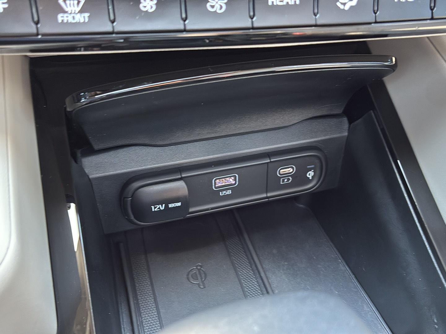 Used 2025 Glacial White Pearl Kia S image 31