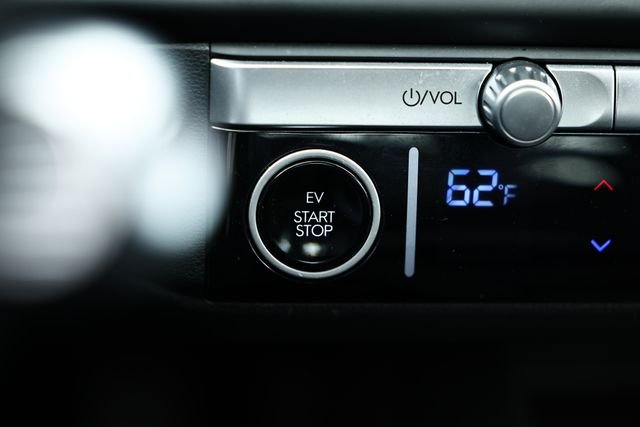 Used 2023 Onyx Black Hyundai SE image 38
