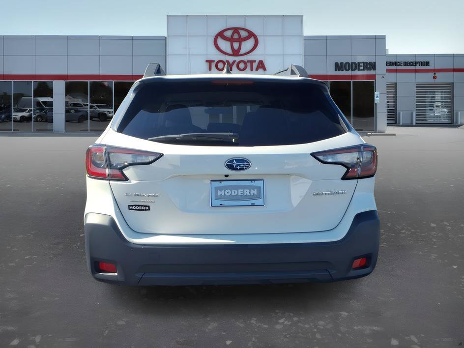 Used 2025 Crystal White Pearl Subaru Premium image 4