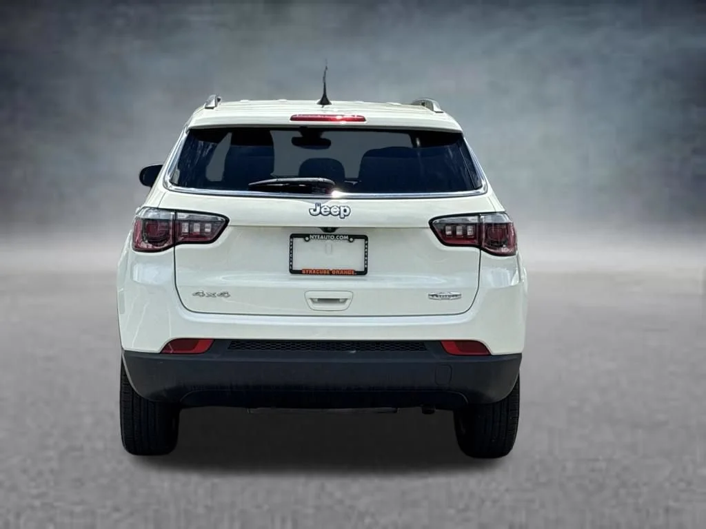 Used 2019 White Clearcoat Jeep Latitude image 4