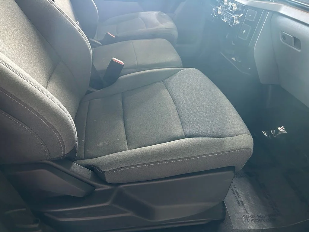 Used 2025 Oxford White Ford XLT image 33