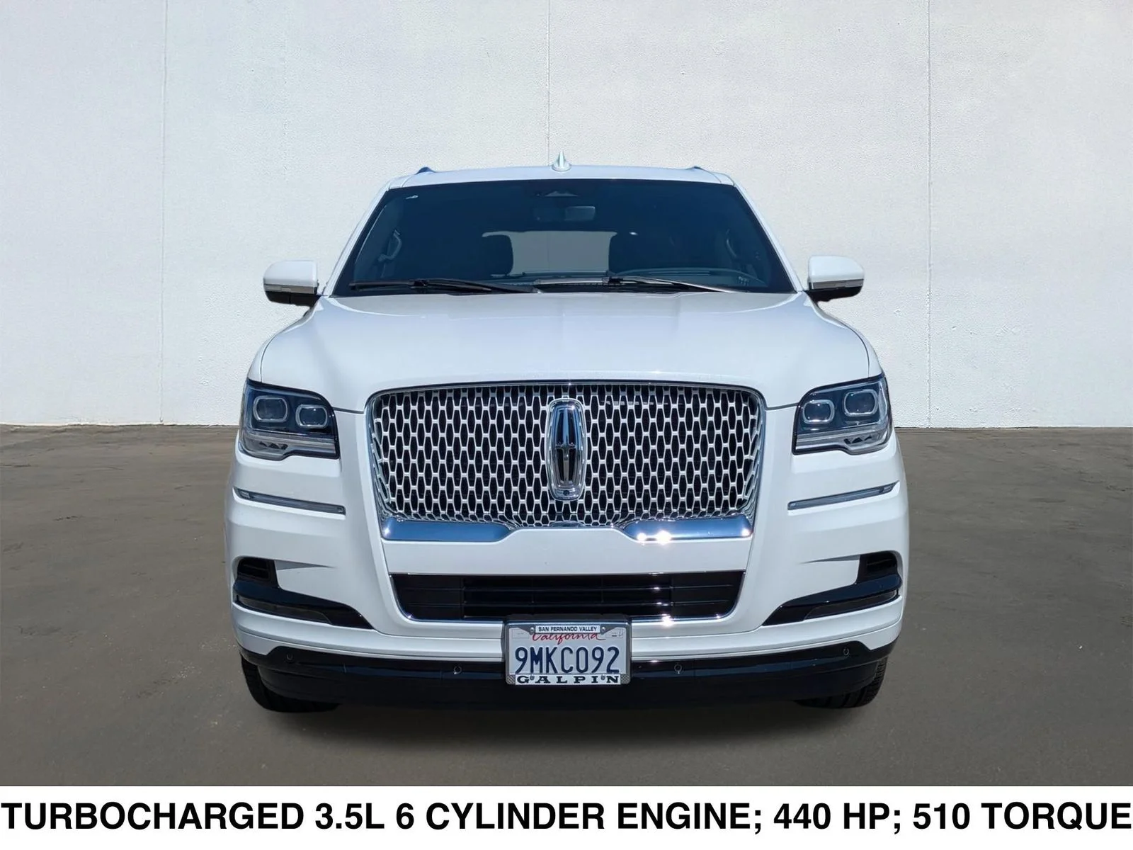 Used 2024 White Lincoln Reserve image 4