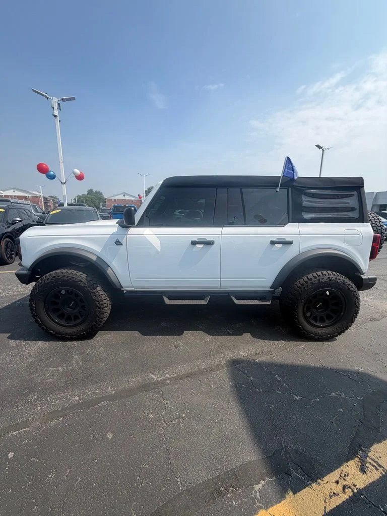Used 2023 White Ford Black Diamond image 2