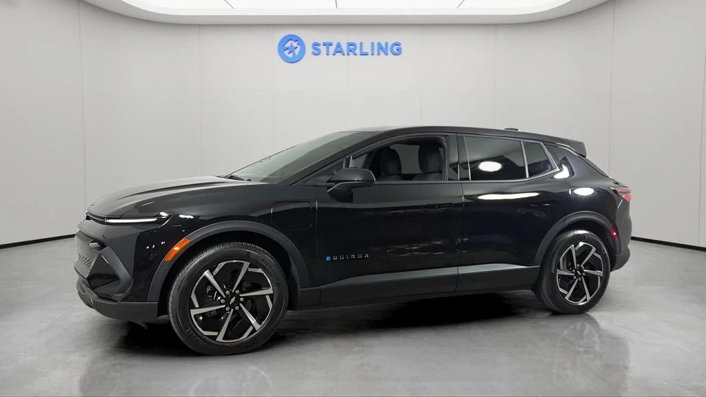 Used 2025 Black Chevrolet LT image 3